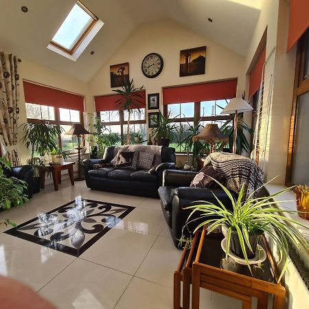 Knockalla Luxury Property With Hot Tub Suitable For Families Portadown Exterior foto