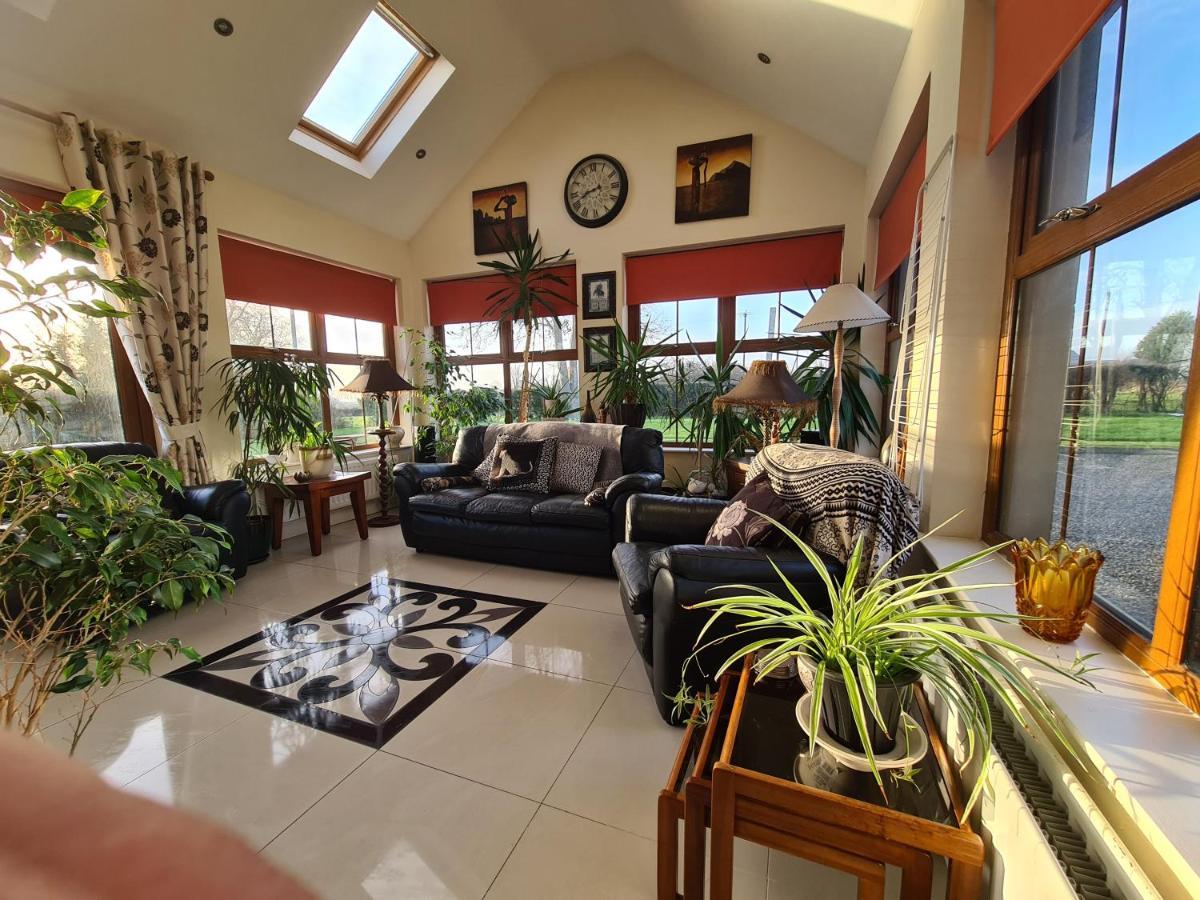 Knockalla Luxury Property With Hot Tub Suitable For Families Portadown Exterior foto