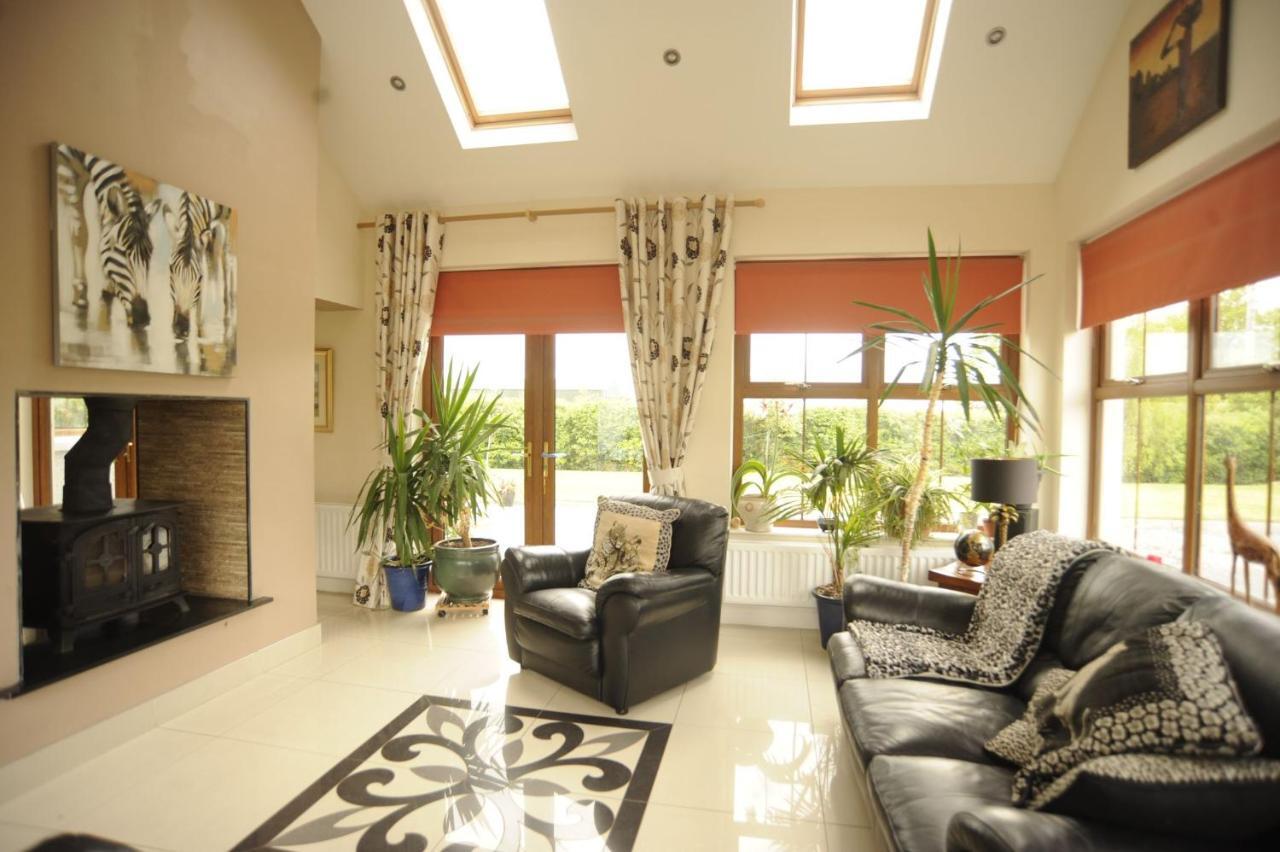 Knockalla Luxury Property With Hot Tub Suitable For Families Portadown Exterior foto