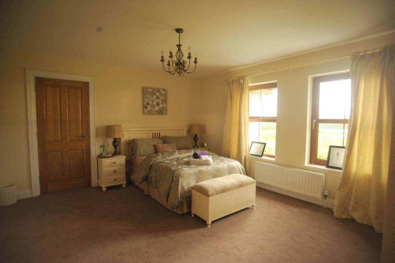 Knockalla Luxury Property With Hot Tub Suitable For Families Portadown Exterior foto