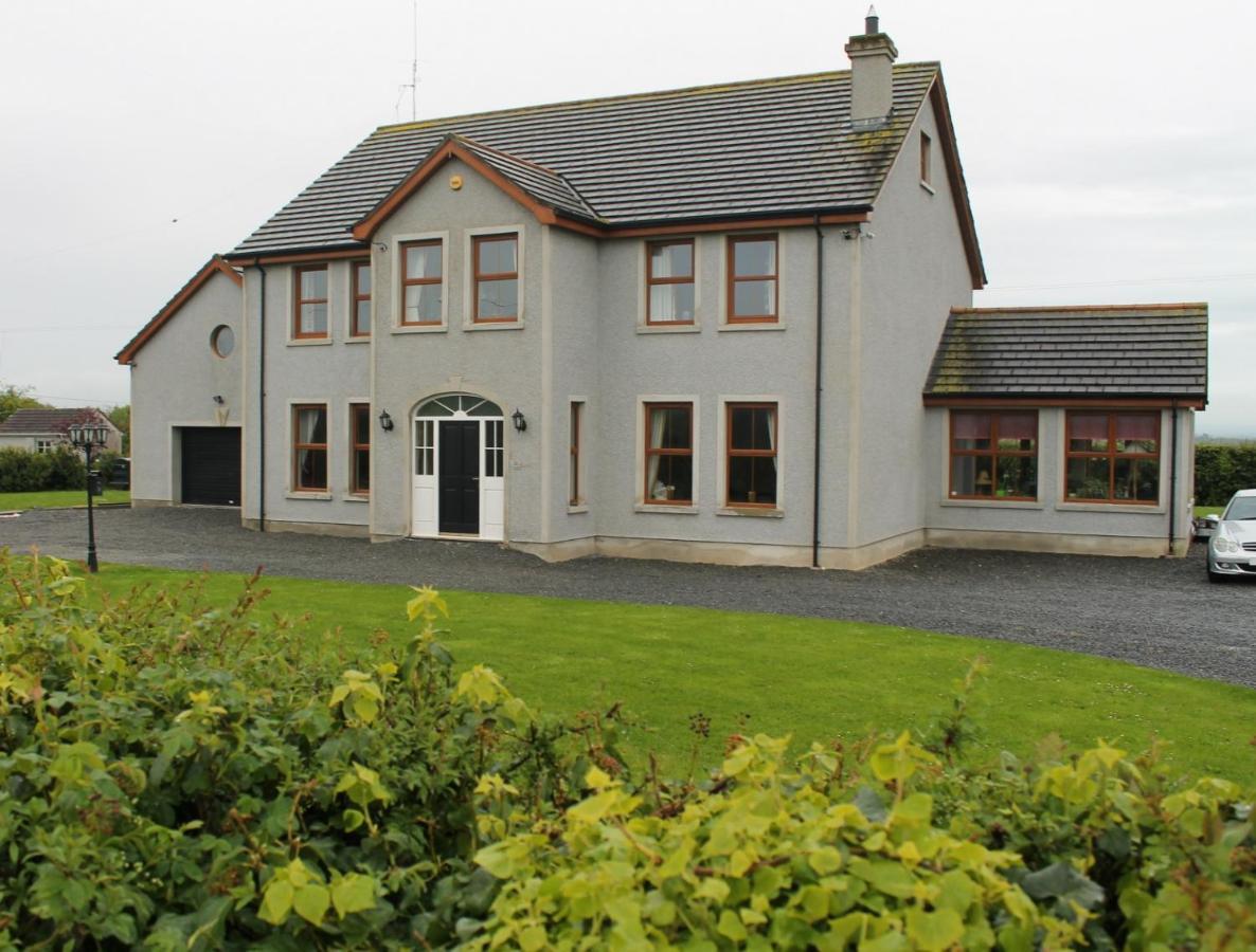 Knockalla Luxury Property With Hot Tub Suitable For Families Portadown Exterior foto